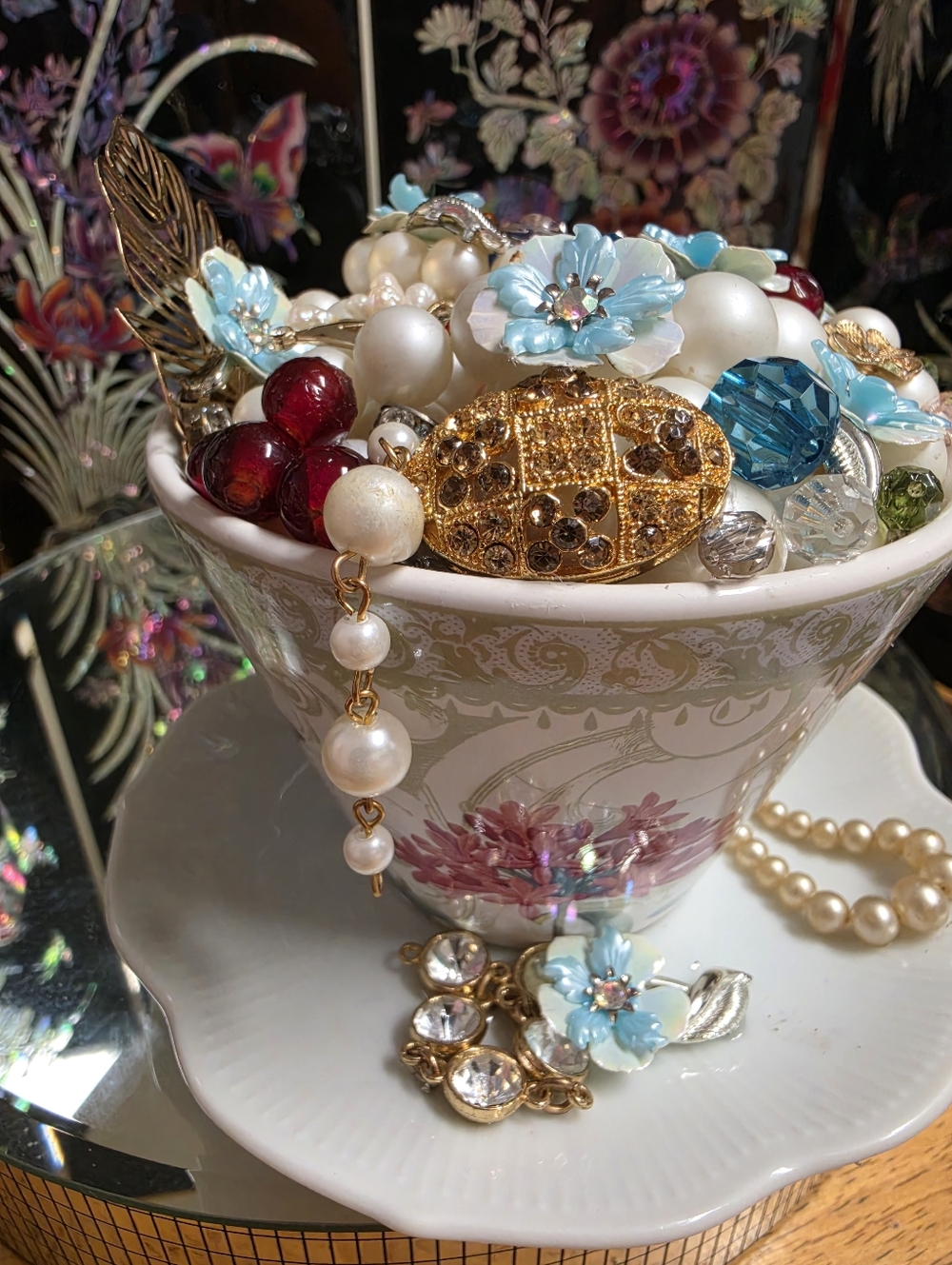 Hand Crafted Floral Tea Cup w Vintage Jewelry - Picture 6 of 7